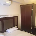 Siesta Aparthotel 4*