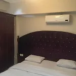 Siesta Aparthotel 4*