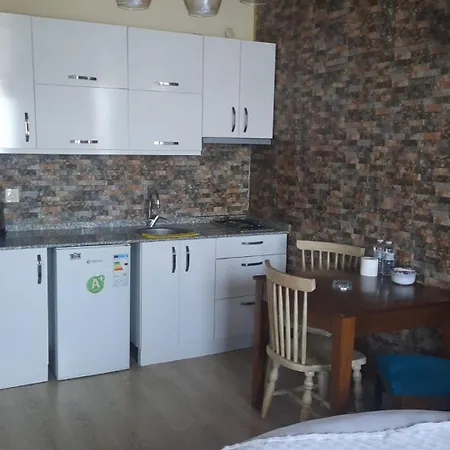 伊兹密尔斯尔斯塔公寓式酒店 3*