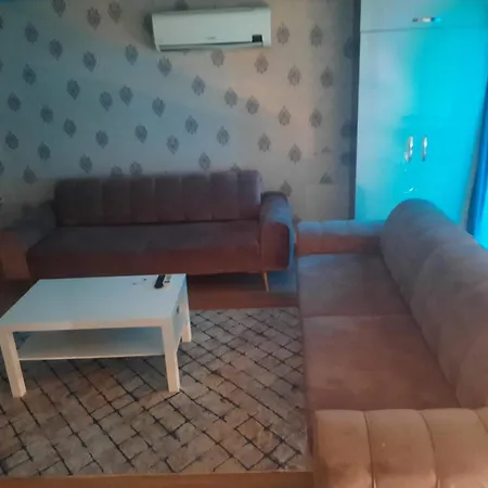 伊兹密尔斯尔斯塔公寓式酒店 4*