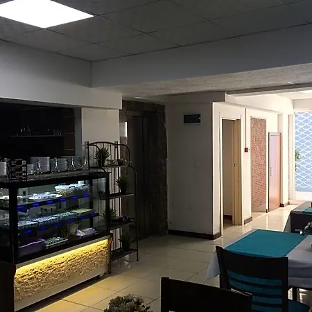 Siesta Aparthotel 3*